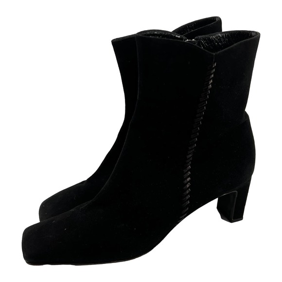 St. John Black Suede Ankle Bootie Size 10.5 Made in Italy EUC - Picture 2 of 13